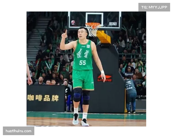 韩德君转型角色球员 CBA老将延续职业生涯